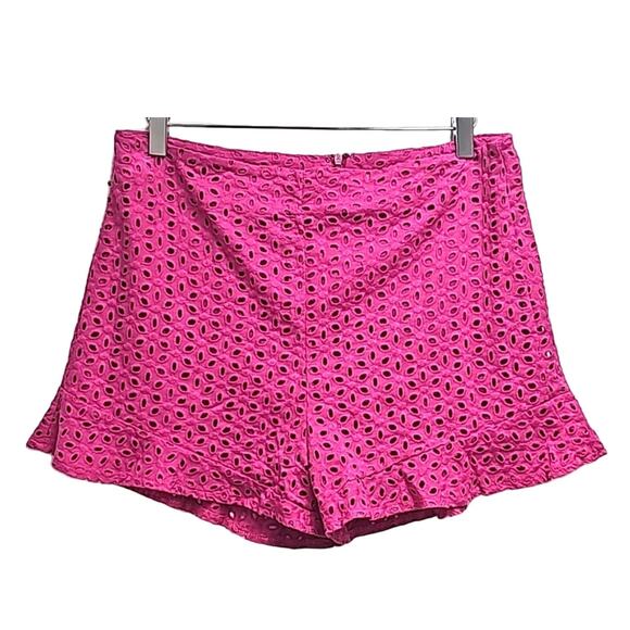 VOGE Boutique Womens Eyelet Fushsia Lined Shorts Ruffled Hem Back Zip Sz L (NWT) - Picture 1 of 10
